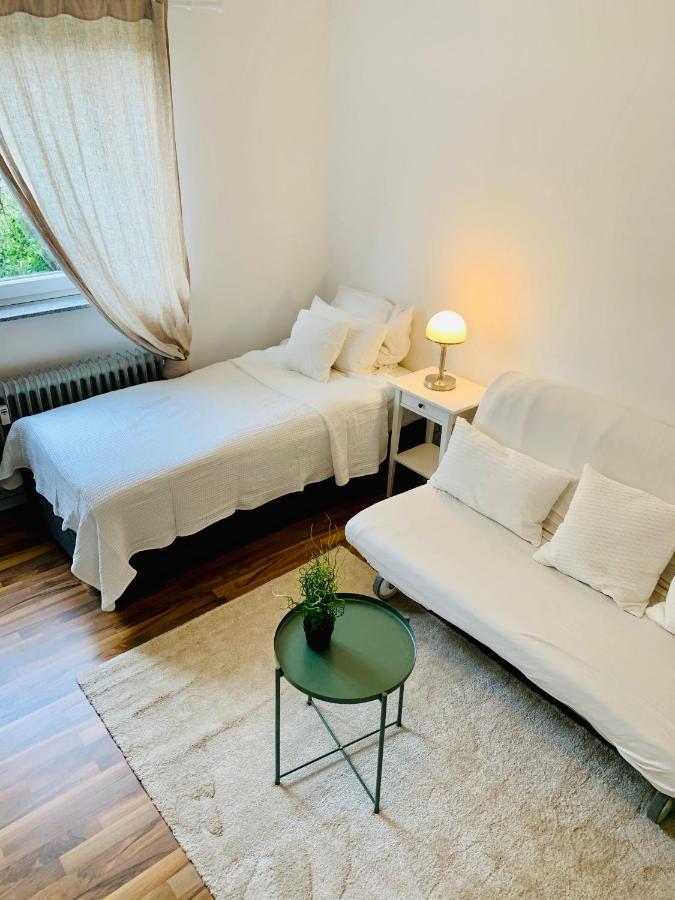 Renoviertes In Bester Lage Von Homburg- 5 Fussminuten Zur Uniklinik Appartement